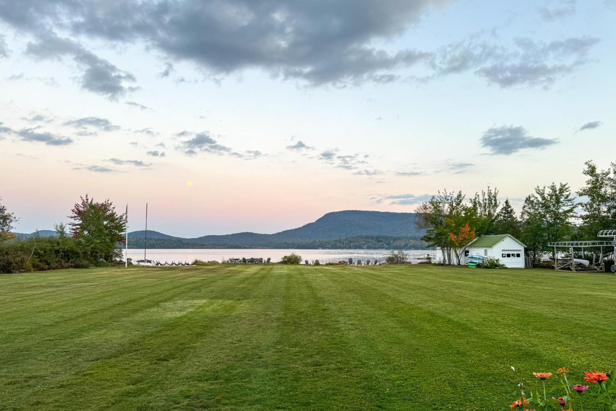 Lake Pleasant Cabin On 3 Acres With Kayaks And Beach! Exterior photo