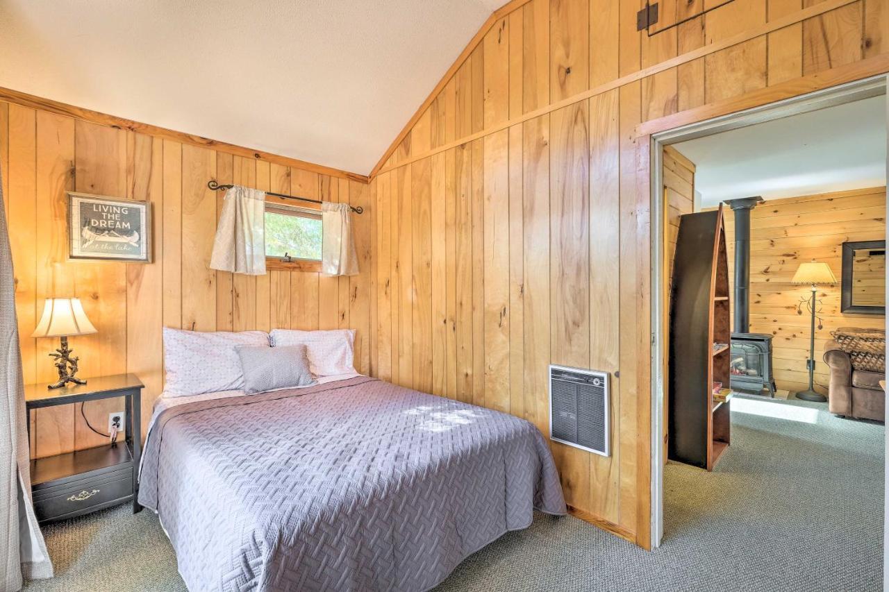 Lake Pleasant Cabin On 3 Acres With Kayaks And Beach! Exterior photo